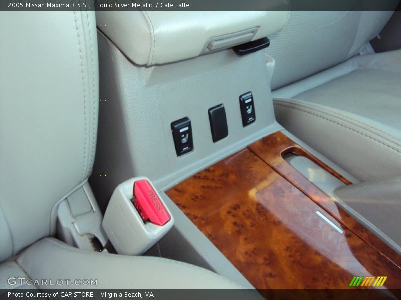 Liquid Silver Metallic / Cafe Latte 2005 Nissan Maxima 3.5 SL