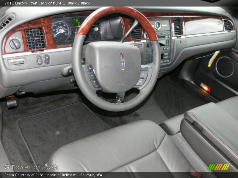  2011 Town Car Signature L Black Interior