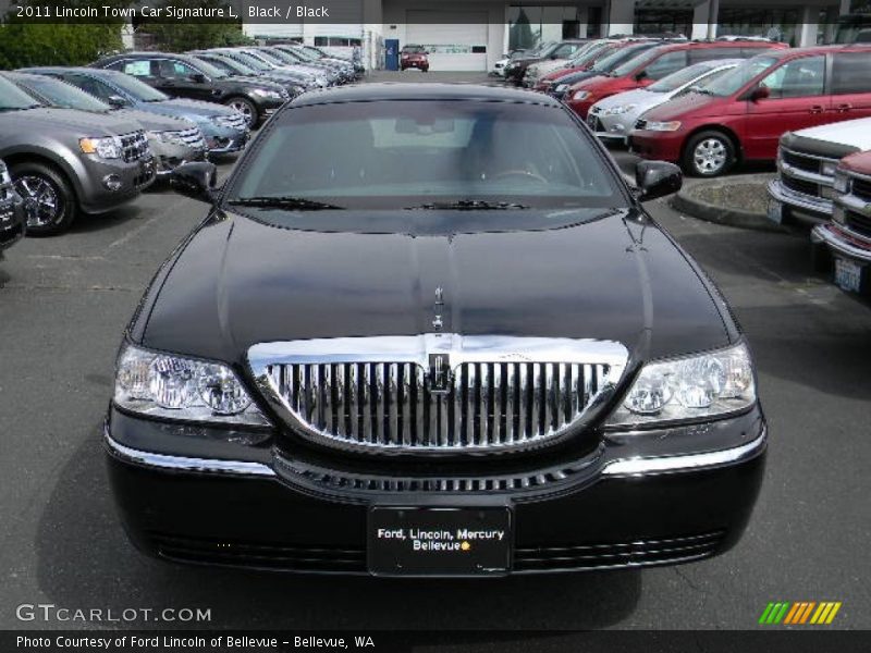 Black / Black 2011 Lincoln Town Car Signature L