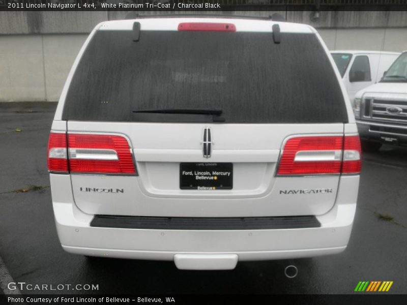 White Platinum Tri-Coat / Charcoal Black 2011 Lincoln Navigator L 4x4