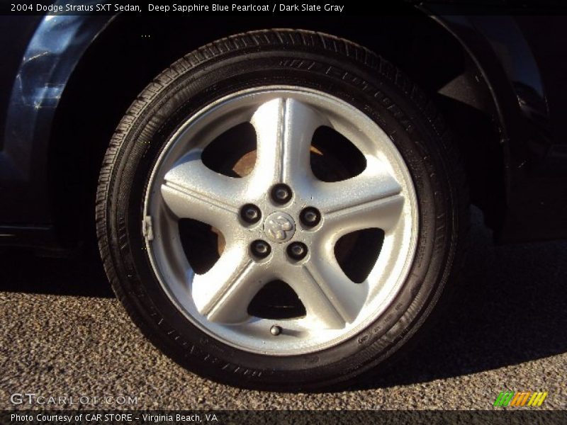  2004 Stratus SXT Sedan Wheel