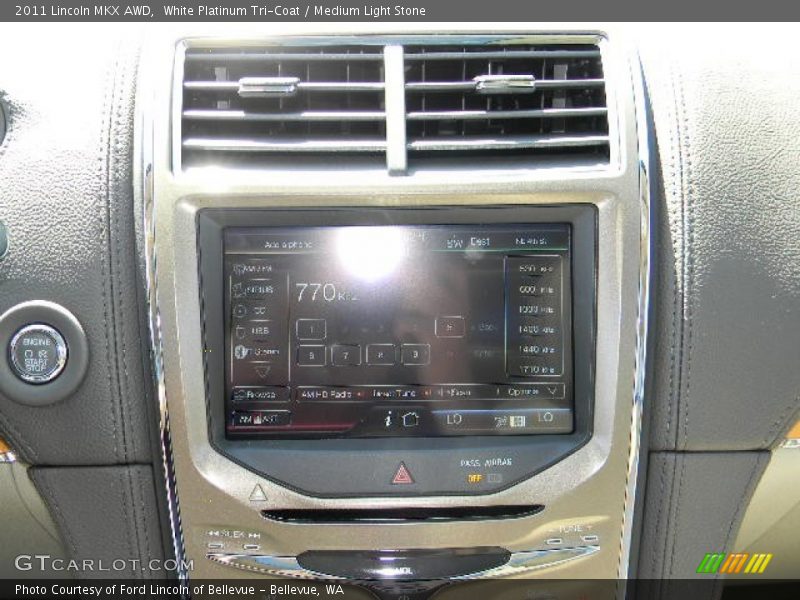 White Platinum Tri-Coat / Medium Light Stone 2011 Lincoln MKX AWD