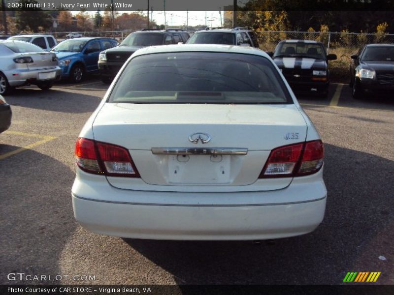 Ivory Pearl White / Willow 2003 Infiniti I 35