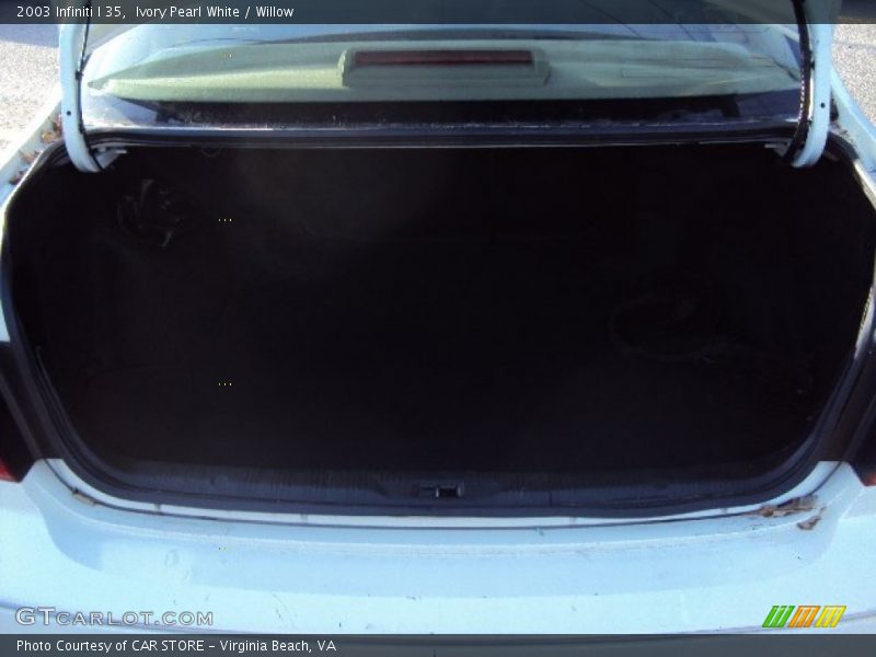 Ivory Pearl White / Willow 2003 Infiniti I 35