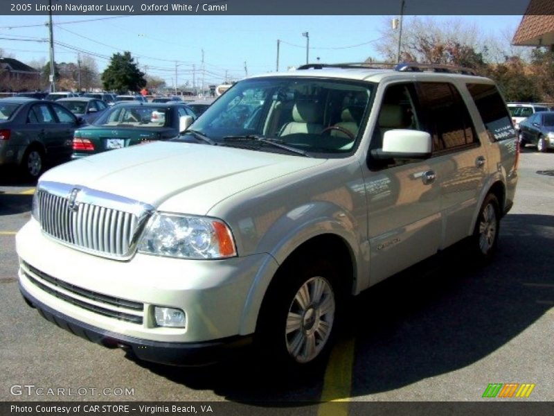 Oxford White / Camel 2005 Lincoln Navigator Luxury
