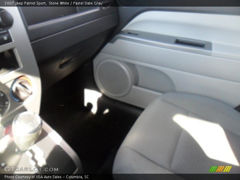 Stone White / Pastel Slate Gray 2007 Jeep Patriot Sport