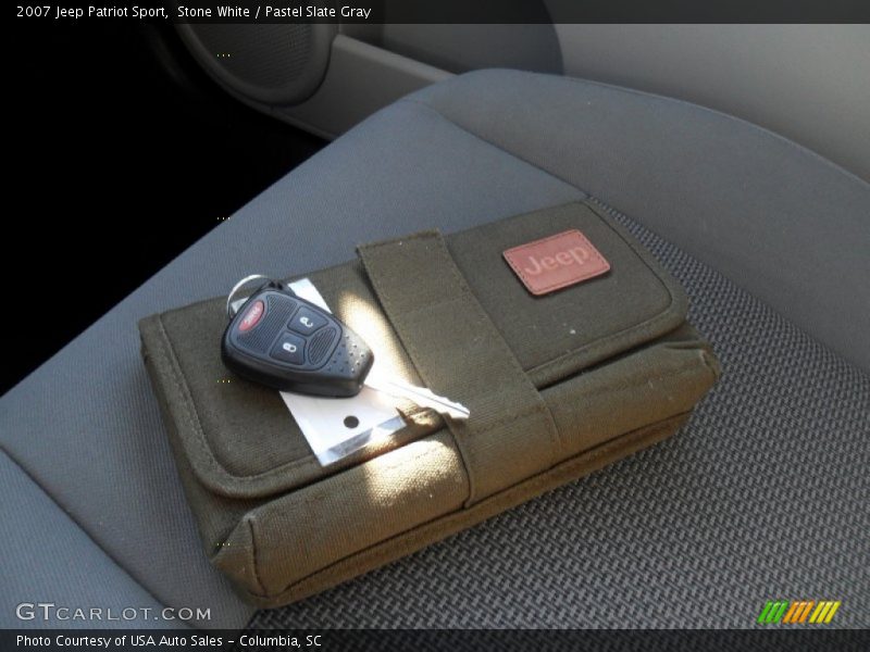 Stone White / Pastel Slate Gray 2007 Jeep Patriot Sport