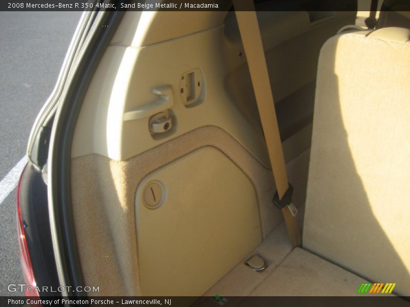 Sand Beige Metallic / Macadamia 2008 Mercedes-Benz R 350 4Matic
