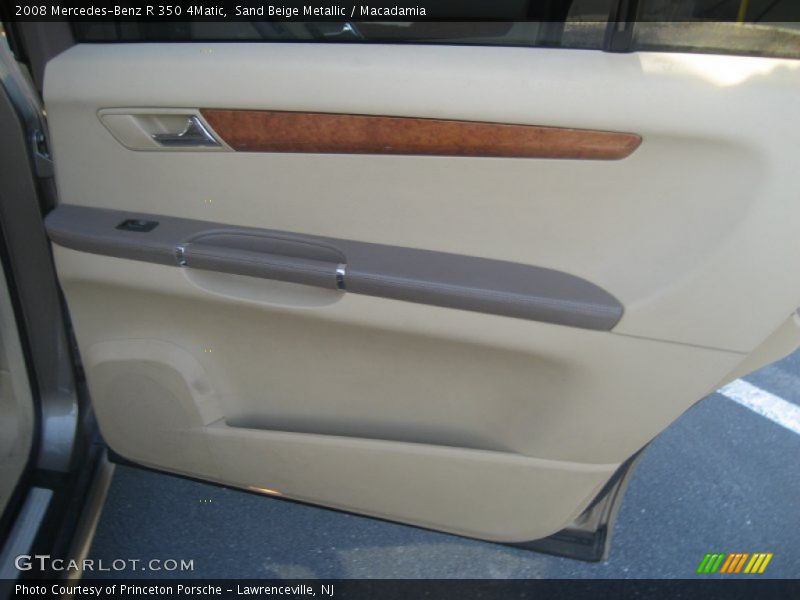 Sand Beige Metallic / Macadamia 2008 Mercedes-Benz R 350 4Matic