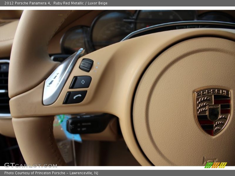 Controls of 2012 Panamera 4