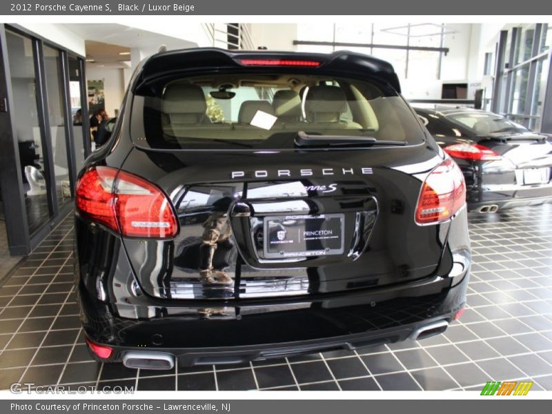 Black / Luxor Beige 2012 Porsche Cayenne S