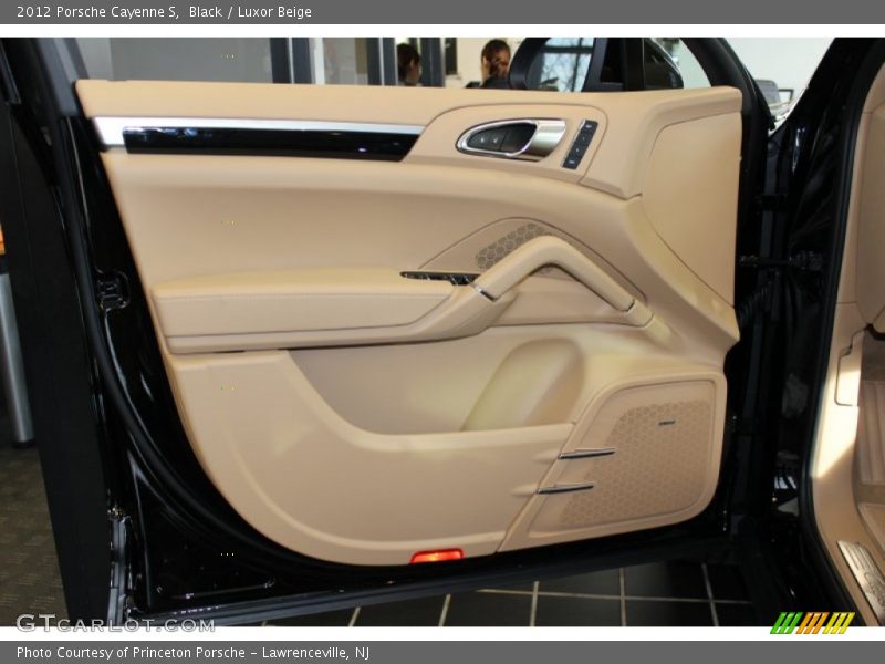 Black / Luxor Beige 2012 Porsche Cayenne S