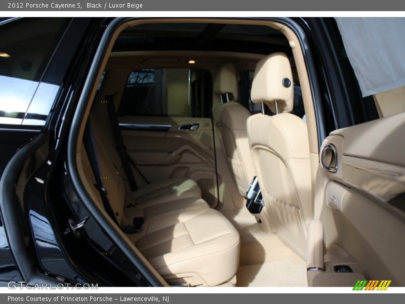 Black / Luxor Beige 2012 Porsche Cayenne S