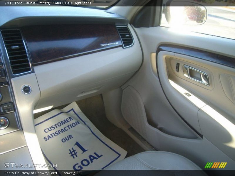 Kona Blue / Light Stone 2011 Ford Taurus Limited