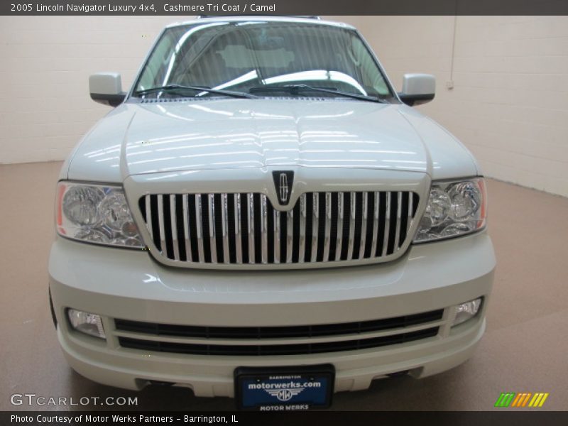 Cashmere Tri Coat / Camel 2005 Lincoln Navigator Luxury 4x4