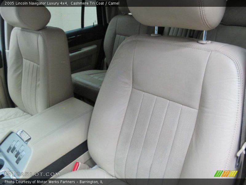 Cashmere Tri Coat / Camel 2005 Lincoln Navigator Luxury 4x4