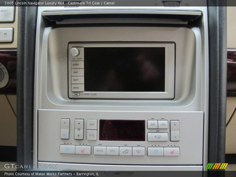Cashmere Tri Coat / Camel 2005 Lincoln Navigator Luxury 4x4
