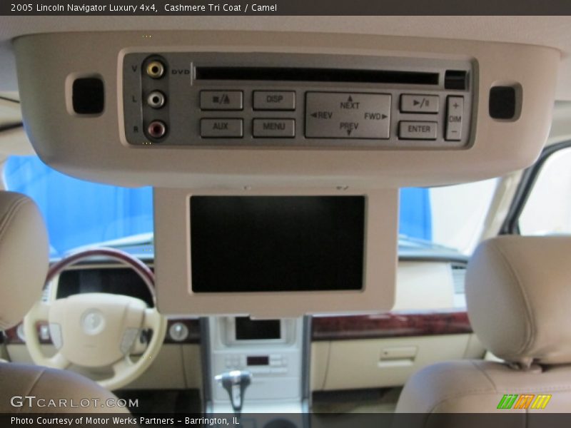 Cashmere Tri Coat / Camel 2005 Lincoln Navigator Luxury 4x4