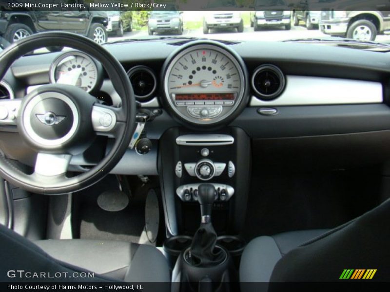 Mellow Yellow / Black/Grey 2009 Mini Cooper Hardtop