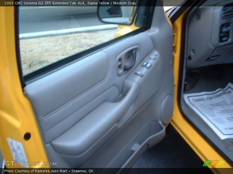 Flame Yellow / Medium Gray 2003 GMC Sonoma SLS ZR5 Extended Cab 4x4