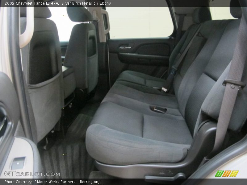 Silver Birch Metallic / Ebony 2009 Chevrolet Tahoe LS 4x4