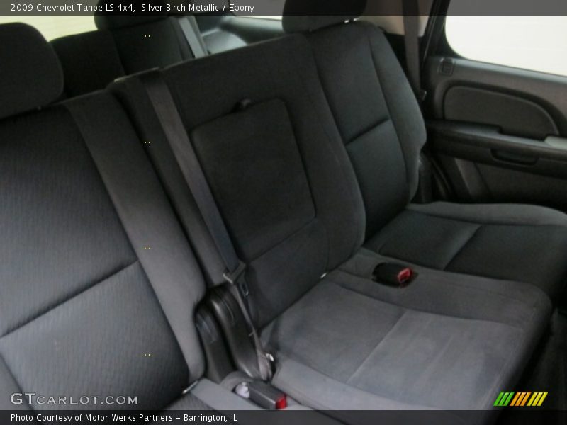 Silver Birch Metallic / Ebony 2009 Chevrolet Tahoe LS 4x4