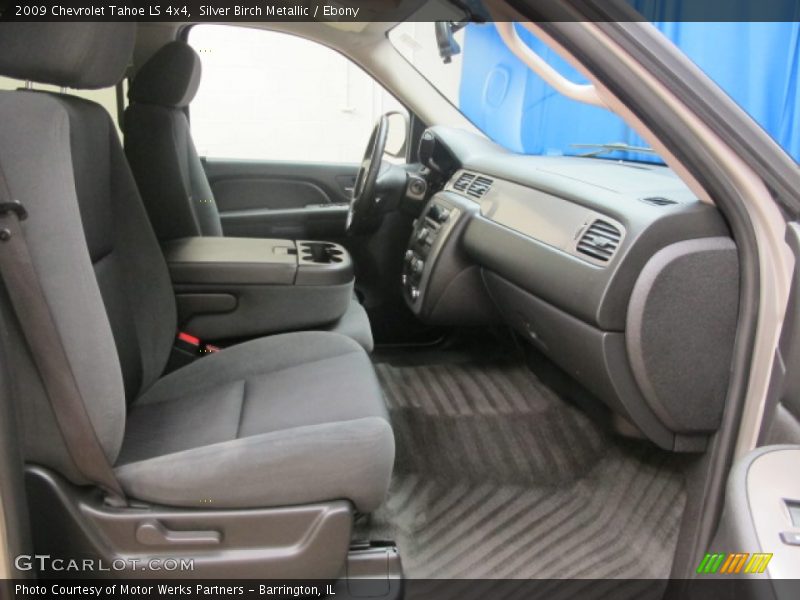 Silver Birch Metallic / Ebony 2009 Chevrolet Tahoe LS 4x4