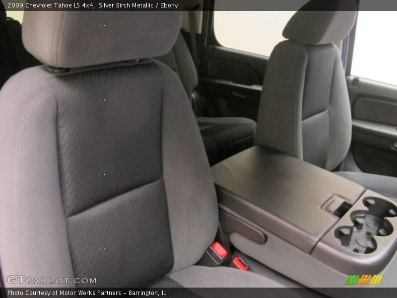 Silver Birch Metallic / Ebony 2009 Chevrolet Tahoe LS 4x4