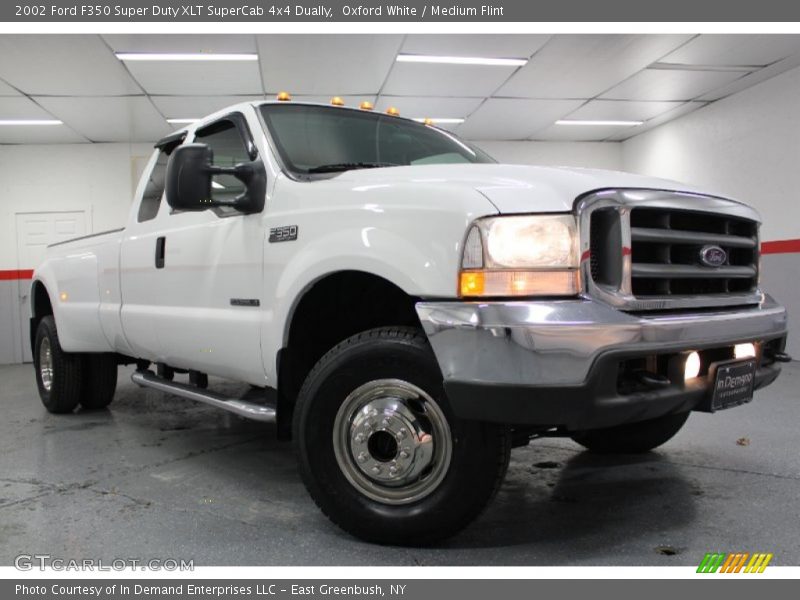 Oxford White / Medium Flint 2002 Ford F350 Super Duty XLT SuperCab 4x4 Dually