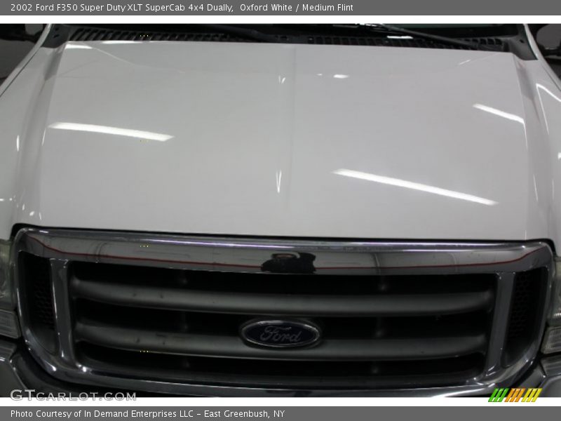 Oxford White / Medium Flint 2002 Ford F350 Super Duty XLT SuperCab 4x4 Dually