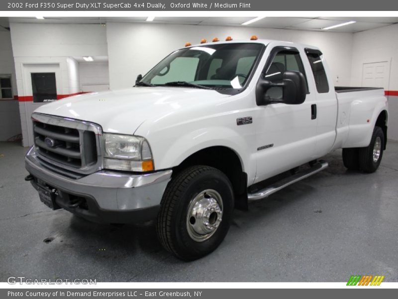 Oxford White / Medium Flint 2002 Ford F350 Super Duty XLT SuperCab 4x4 Dually