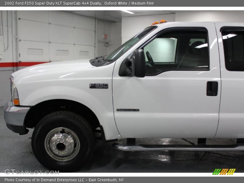 Oxford White / Medium Flint 2002 Ford F350 Super Duty XLT SuperCab 4x4 Dually