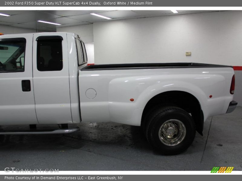 Oxford White / Medium Flint 2002 Ford F350 Super Duty XLT SuperCab 4x4 Dually