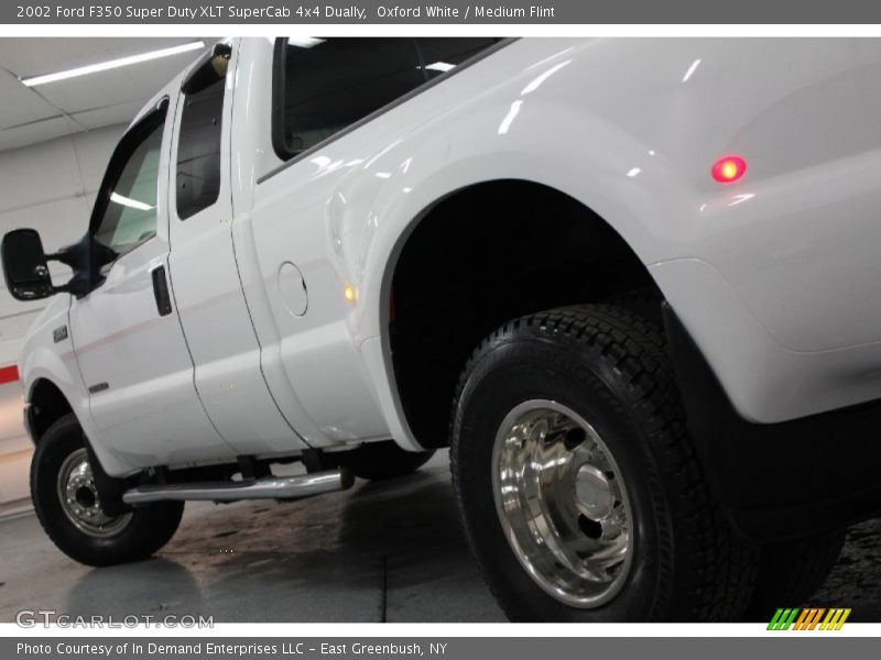Oxford White / Medium Flint 2002 Ford F350 Super Duty XLT SuperCab 4x4 Dually