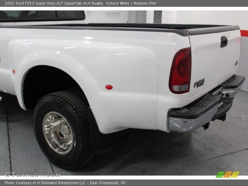 Oxford White / Medium Flint 2002 Ford F350 Super Duty XLT SuperCab 4x4 Dually