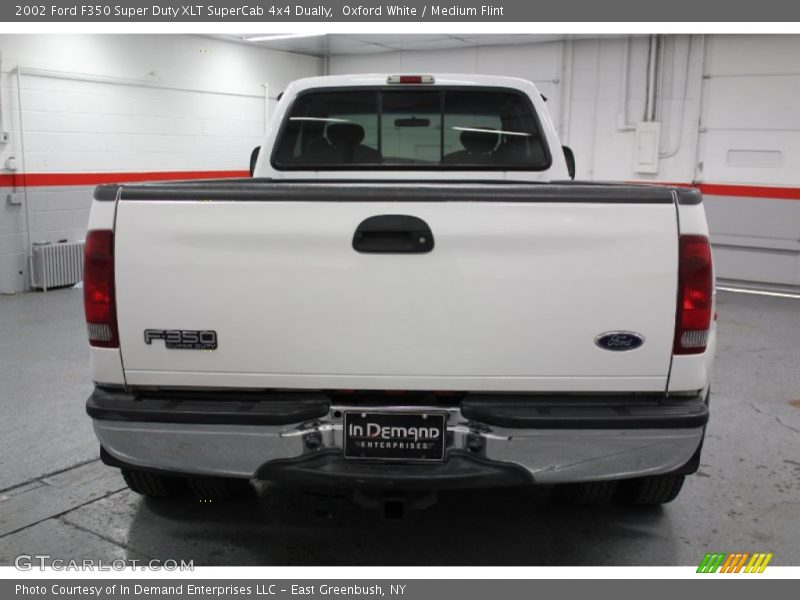 Oxford White / Medium Flint 2002 Ford F350 Super Duty XLT SuperCab 4x4 Dually