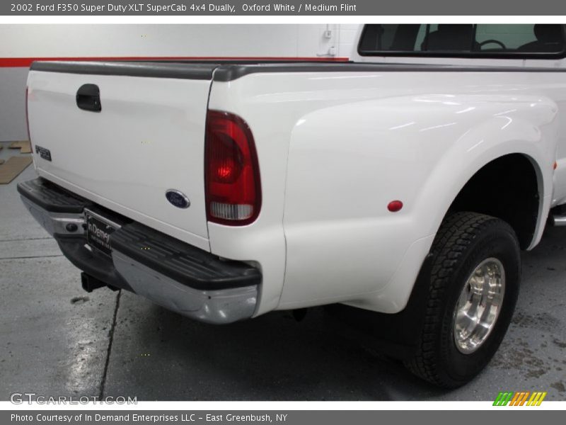Oxford White / Medium Flint 2002 Ford F350 Super Duty XLT SuperCab 4x4 Dually