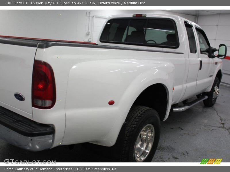 Oxford White / Medium Flint 2002 Ford F350 Super Duty XLT SuperCab 4x4 Dually