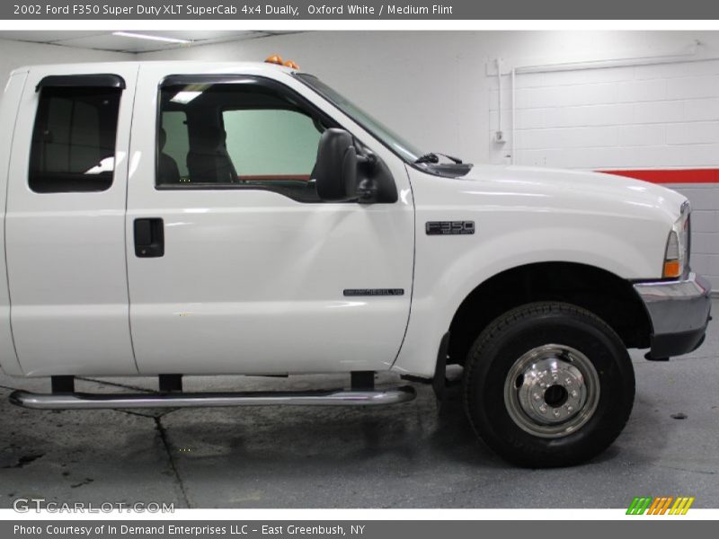 Oxford White / Medium Flint 2002 Ford F350 Super Duty XLT SuperCab 4x4 Dually