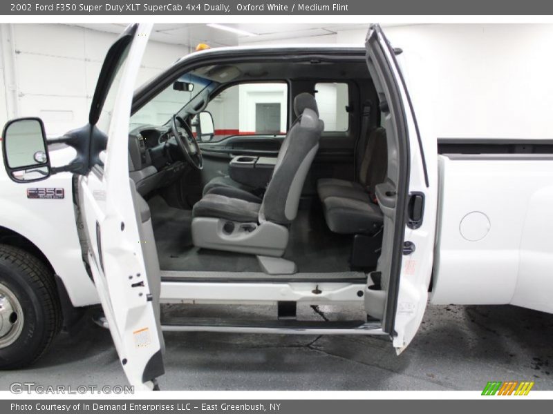Oxford White / Medium Flint 2002 Ford F350 Super Duty XLT SuperCab 4x4 Dually