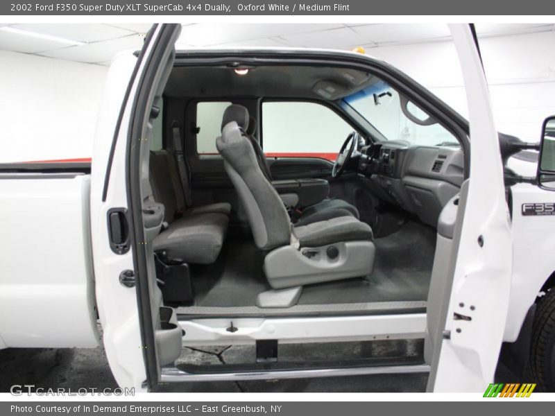 Oxford White / Medium Flint 2002 Ford F350 Super Duty XLT SuperCab 4x4 Dually
