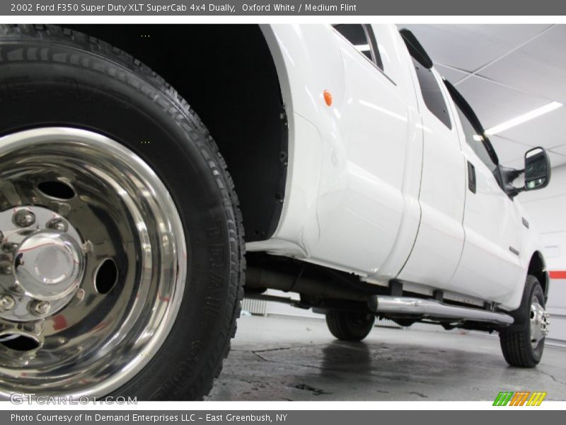 Oxford White / Medium Flint 2002 Ford F350 Super Duty XLT SuperCab 4x4 Dually