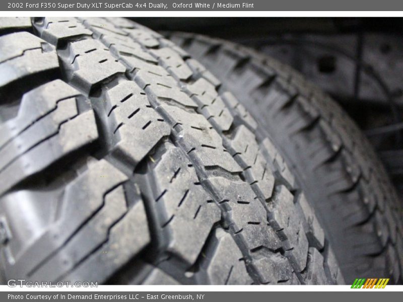 Oxford White / Medium Flint 2002 Ford F350 Super Duty XLT SuperCab 4x4 Dually