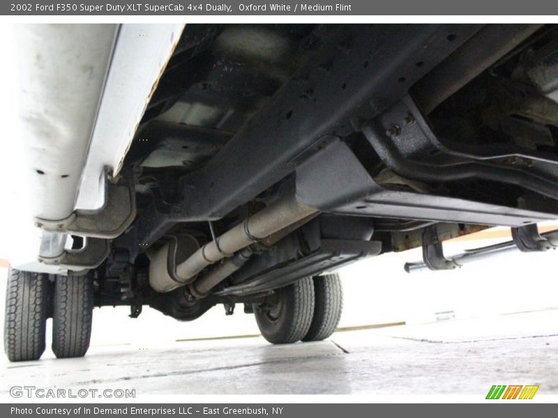 Oxford White / Medium Flint 2002 Ford F350 Super Duty XLT SuperCab 4x4 Dually