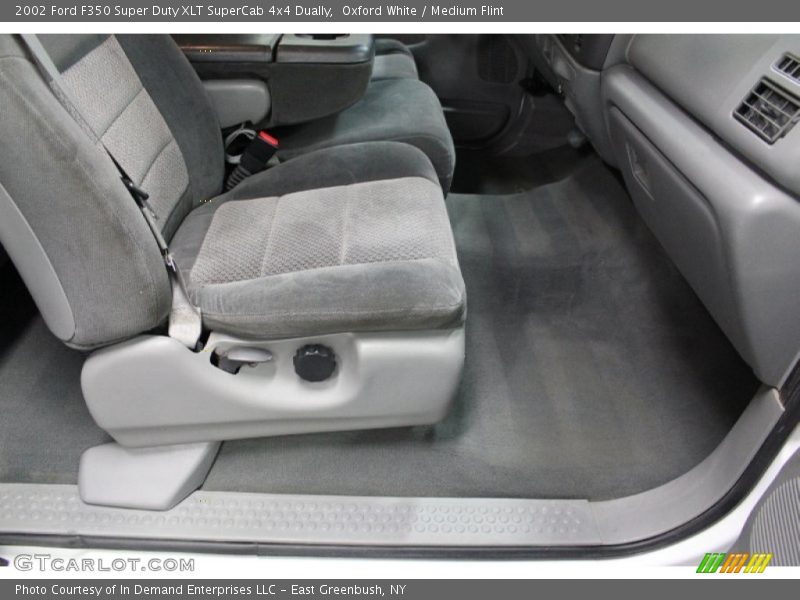 Oxford White / Medium Flint 2002 Ford F350 Super Duty XLT SuperCab 4x4 Dually
