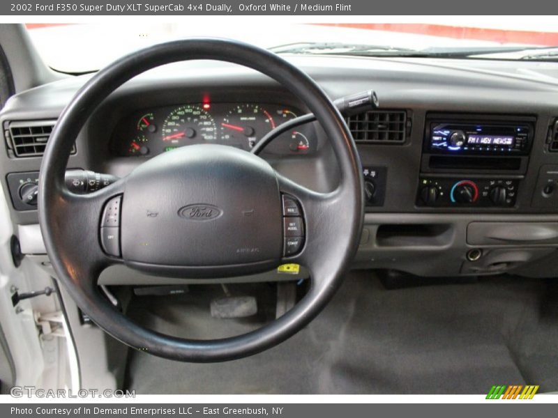 Dashboard of 2002 F350 Super Duty XLT SuperCab 4x4 Dually