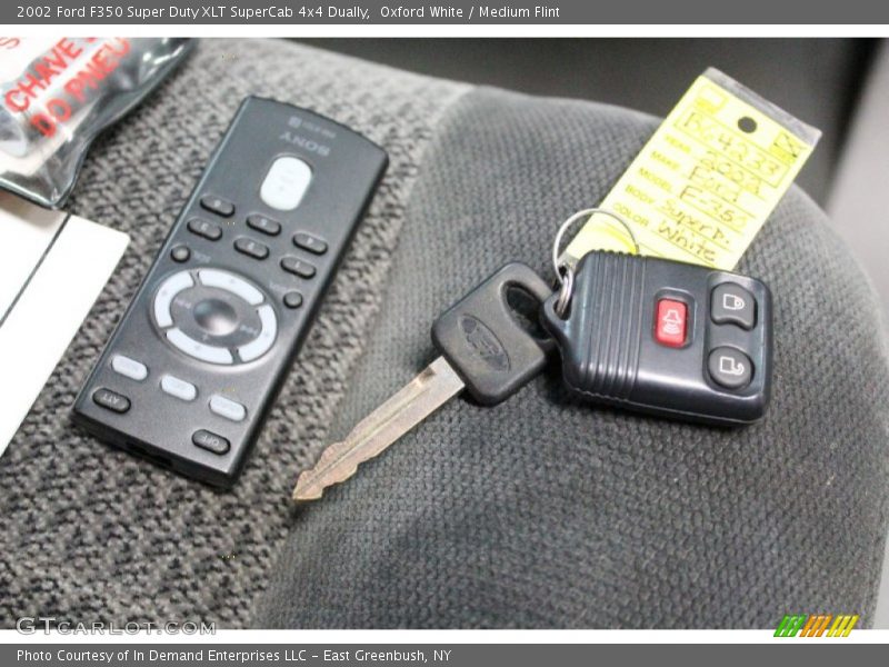 Keys of 2002 F350 Super Duty XLT SuperCab 4x4 Dually