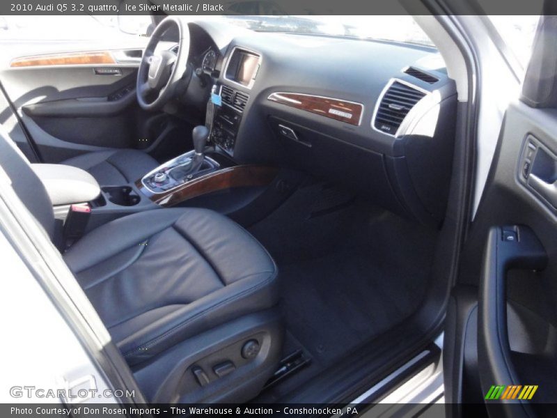 Ice Silver Metallic / Black 2010 Audi Q5 3.2 quattro