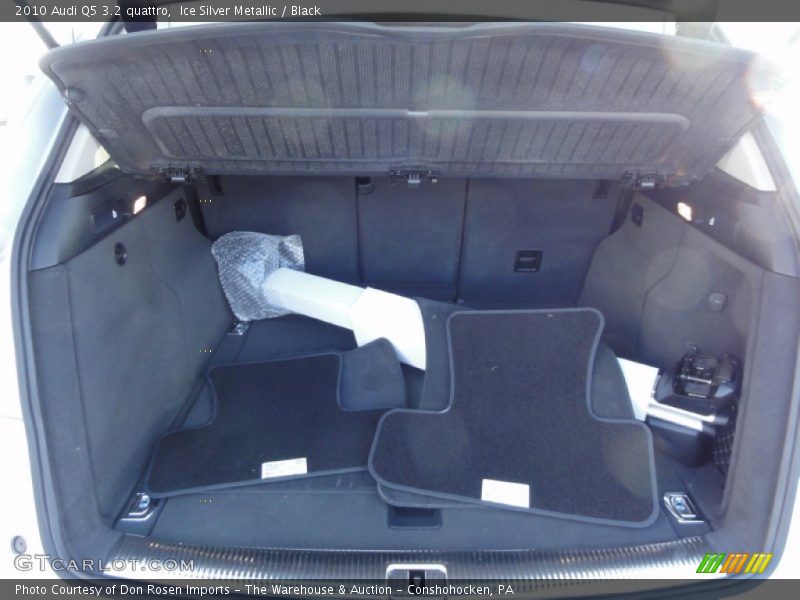 Ice Silver Metallic / Black 2010 Audi Q5 3.2 quattro