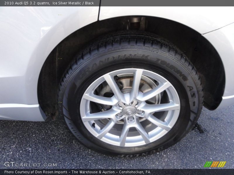Ice Silver Metallic / Black 2010 Audi Q5 3.2 quattro